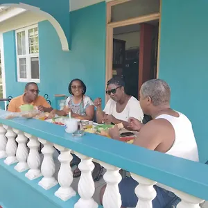 Homestay Danglez, Bataka